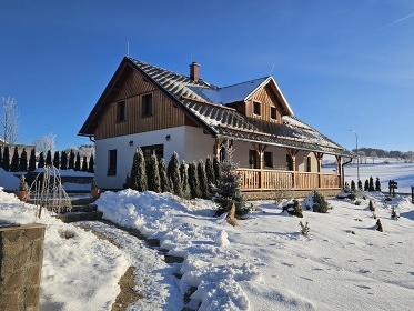 Rodinn chalupa - vyhvan bazn - Doln Morava