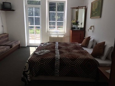 Chata u lesa - Kl�noveck� potok - Kru�n� hory