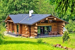 Recenze: Srub Pedla - Ploužnice - Lomnice nad Popelkou