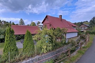 Nov� objekt: Chalupa u skaln�ho hradu Sloup - Lu�ick� hory 10C-044