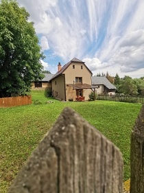 Chalupa u Bouzova - hrad Bouzov - Bezděkov