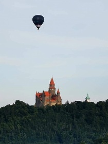 Chalupa u Bouzova - hrad Bouzov - Bezděkov