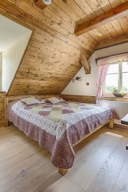 Chalupa kachlov� kamna a sauna - Je�t�d - �esk� Dub