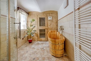Chalupa kachlov� kamna a sauna - Je�t�d - �esk� Dub
