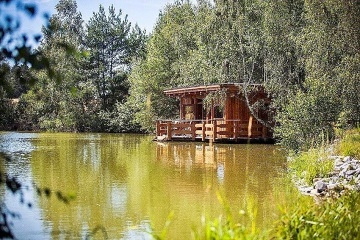 Glamping na vod s wellness - Jindichohradecko
