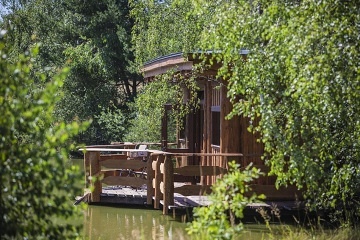 Glamping na vod s wellness - Jindichohradecko