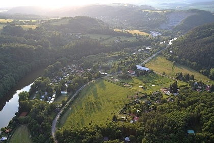 Stromhouse - Glamping Pyskoely na strom