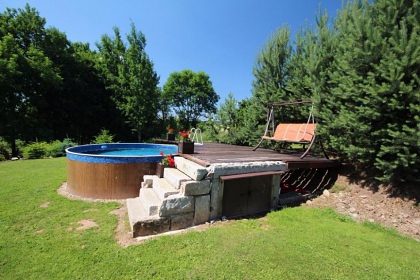 Rouben� chalupa s baz�nem - CHKO Orlick� hory