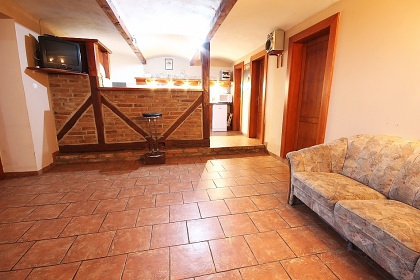 Rouben� chalupa s baz�nem - CHKO Orlick� hory