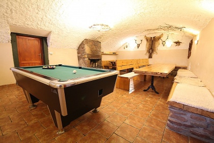 Rouben� chalupa s baz�nem - CHKO Orlick� hory