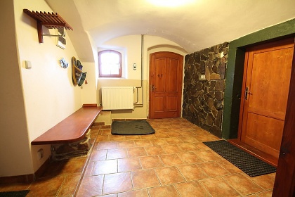 Rouben� chalupa s baz�nem - CHKO Orlick� hory