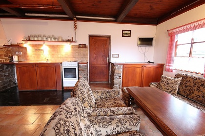 Rouben� chalupa s baz�nem - CHKO Orlick� hory