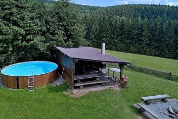 Chalupa s baz�nem - samota v CHKO Orlick� hory