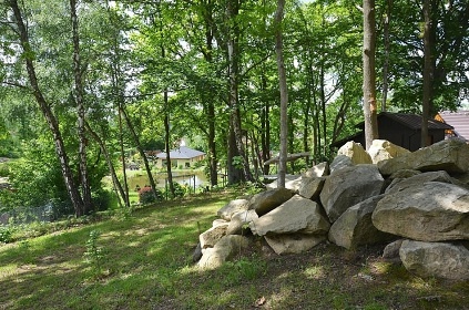 Roubenka �esk� Kanada - Kun�ak - hrad Land�tejn