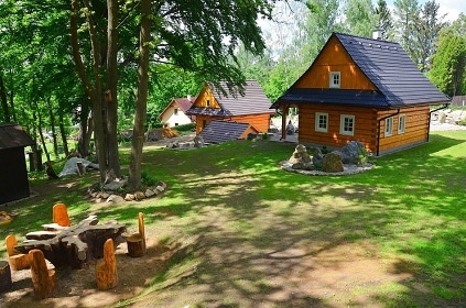 Roubenka �esk� Kanada - Kun�ak - hrad Land�tejn