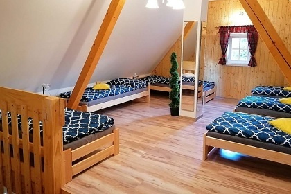 Roubenka �esk� Kanada - Kun�ak - hrad Land�tejn