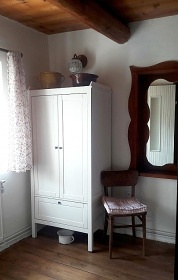 Chalupa s baznem u pehrady Vr - Svratka