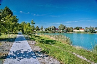 D�m u jezera - Thermalpark Dunajsk� Streda