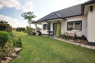 D�m u jezera - Thermalpark Dunajsk� Streda