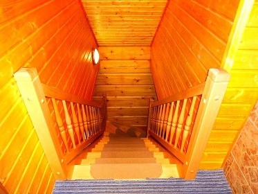 Roubenka s baz�nem - Term�ln� park Velk� Losiny