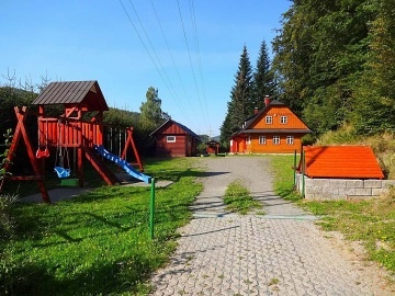 Roubenka s baz�nem - Term�ln� park Velk� Losiny