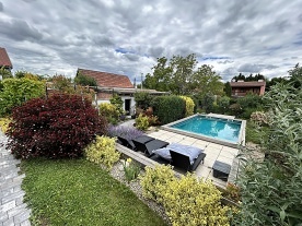 Chalupa baz�n a vinn� skl�pek - Nov� Ml�ny - P�lava