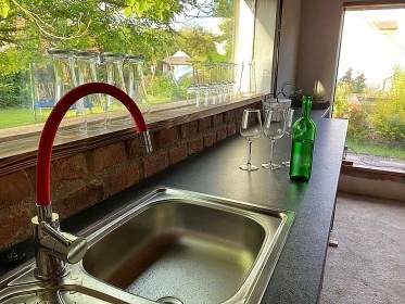 Chalupa bazn a vinn sklpek - Nov Mlna - Plava