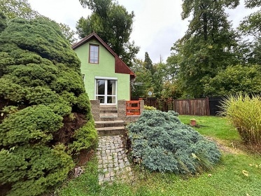 Chata u �eky Oh�e - hrad Per�tejn - Doupovsk� hory