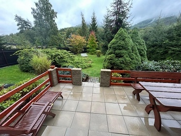 Chata u �eky Oh�e - hrad Per�tejn - Doupovsk� hory