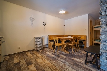 Valask roubenka - prodn jezero Jezern