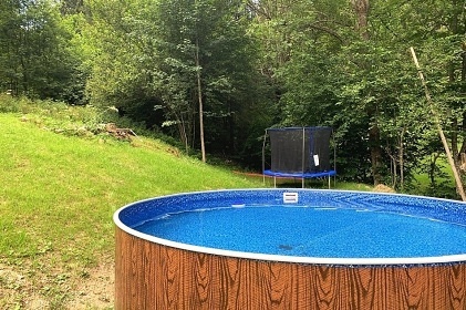 Valask roubenka s baznem - jezero Jezern