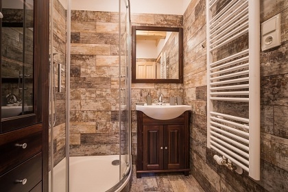 Valask roubenka - prodn jezero Jezern