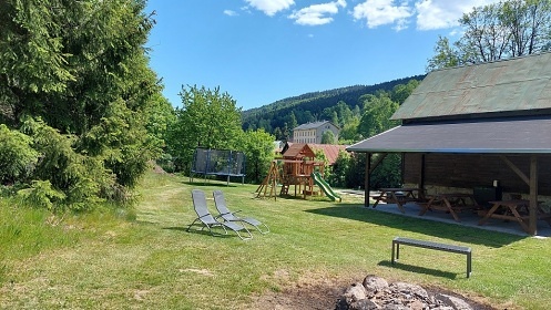 Rodinn chalupa s baznem - Jizersk magistrla