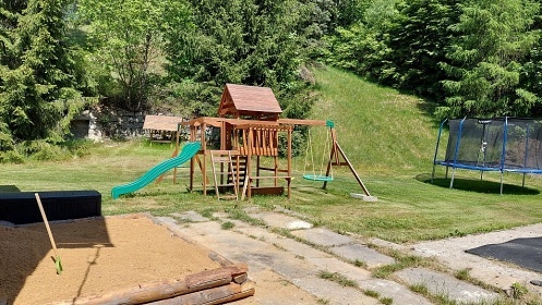 Rodinn chalupa s baznem - Jizersk magistrla