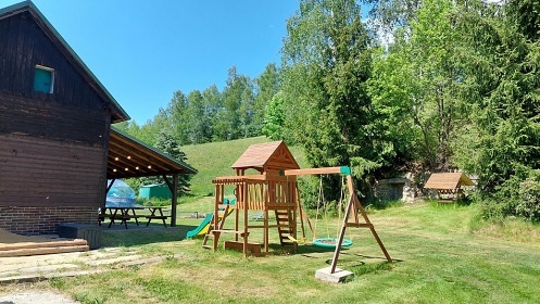 Rodinn chalupa s baznem - Jizersk magistrla