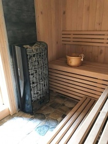 Chata baz�n a sauna - hrad Bouzov - Jev��ko