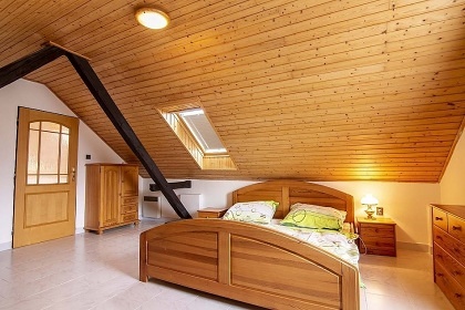 Chalupa s baznem - Habry - Sesk pehrada