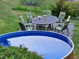 Chalupa s baz�nem - Jizersk� hory a �esk� r�j