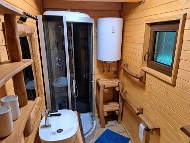 Srubov chata u pehrady Vranov - Stbrn ztoka