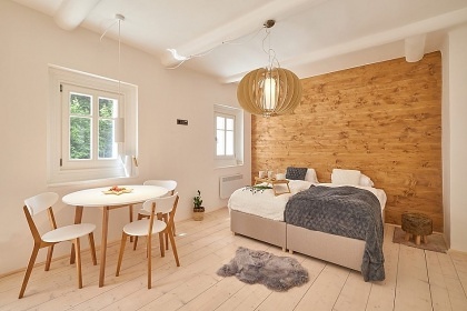 Chalupa v �dol� �eky �py - �ern� hora - Krkono�e