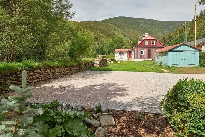 Chalupa v �dol� �eky �py - �ern� hora - Krkono�e