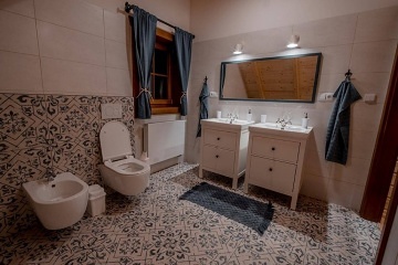 Roubenka u lesa - Kr�lick� Sn�n�k - Doln� Morava