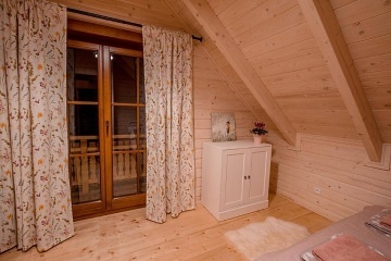 Roubenka u lesa - Kr�lick� Sn�n�k - Doln� Morava