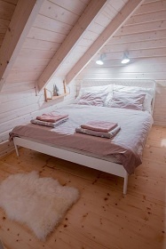 Roubenka u lesa - Kr�lick� Sn�n�k - Doln� Morava