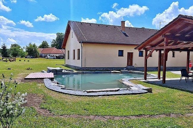 Chalupa Třeboňsko a koupací jezírko - Borovany