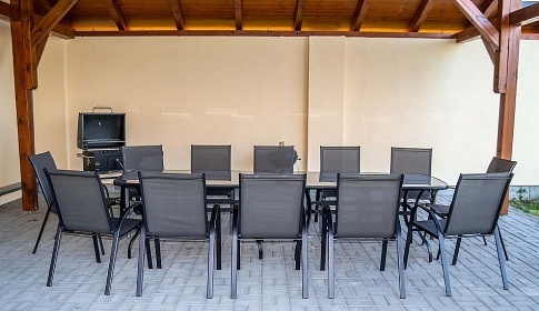 Chalupa T�ebo�sko a koupac� jez�rko - Borovany