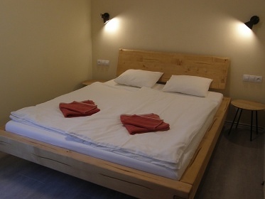 Chalupa Plava a vinn sklep - Stolov hora