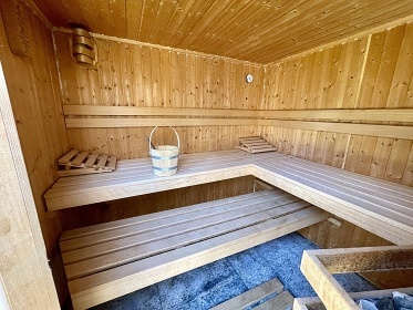 Chata se saunou - hrad Klenov� - CHKO �umava