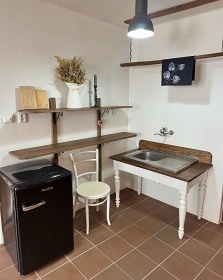 Chalupa s baz�nem - uzav�en� dv�r - Vyso�ina