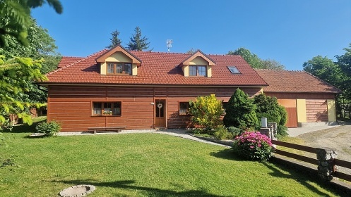 Chalupa CHKO Moravsk kras - bazn a kon